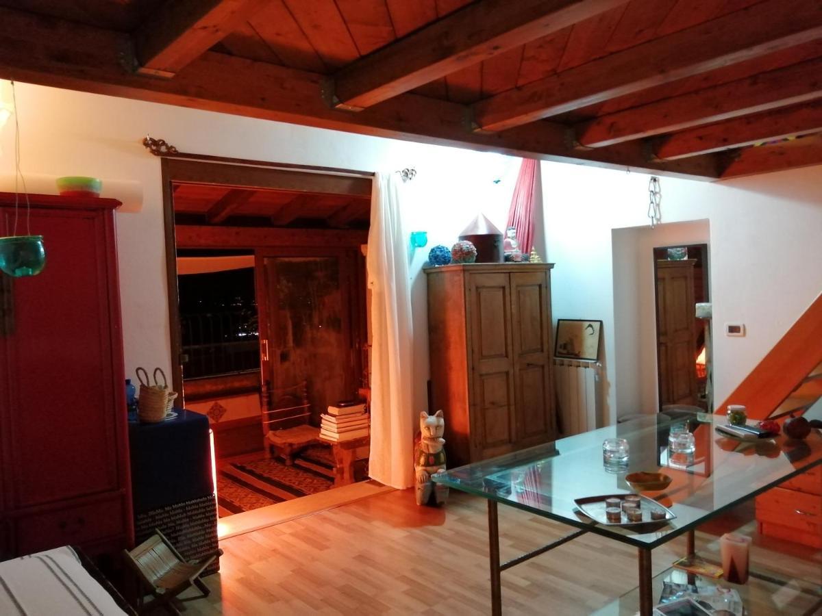 Aly Art Apartment Taormina Duomo, Gulf & Etna View Buitenkant foto