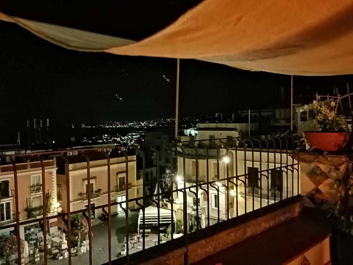 Aly Art Apartment Taormina Duomo, Gulf & Etna View Buitenkant foto