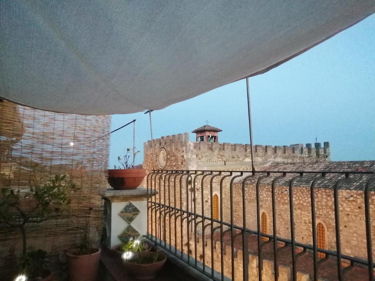 Aly Art Apartment Taormina Duomo, Gulf & Etna View Buitenkant foto