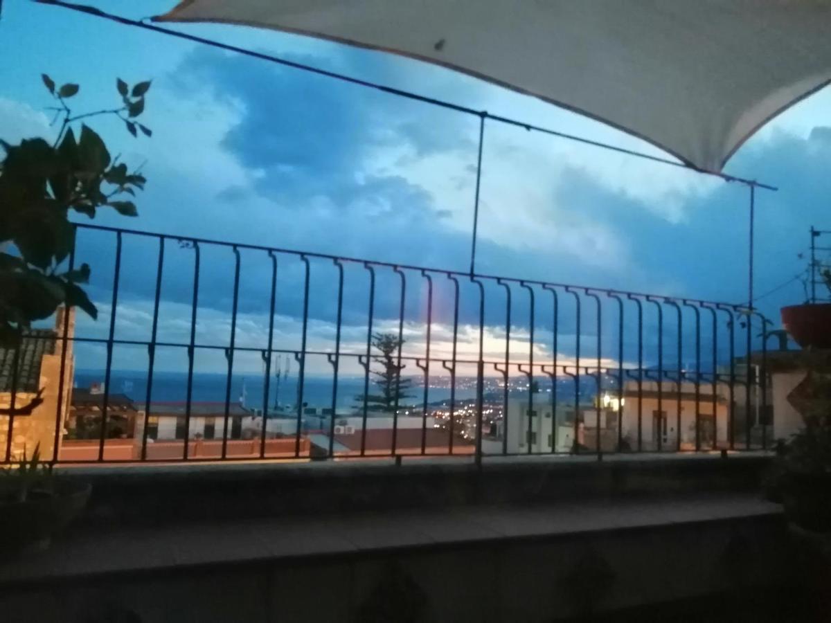 Aly Art Apartment Taormina Duomo, Gulf & Etna View Buitenkant foto