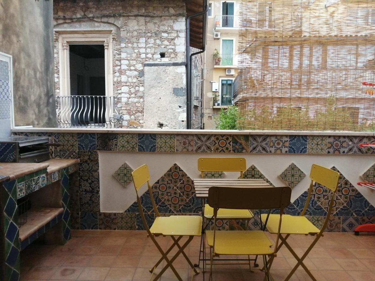 Aly Art Apartment Taormina Duomo, Gulf & Etna View Buitenkant foto