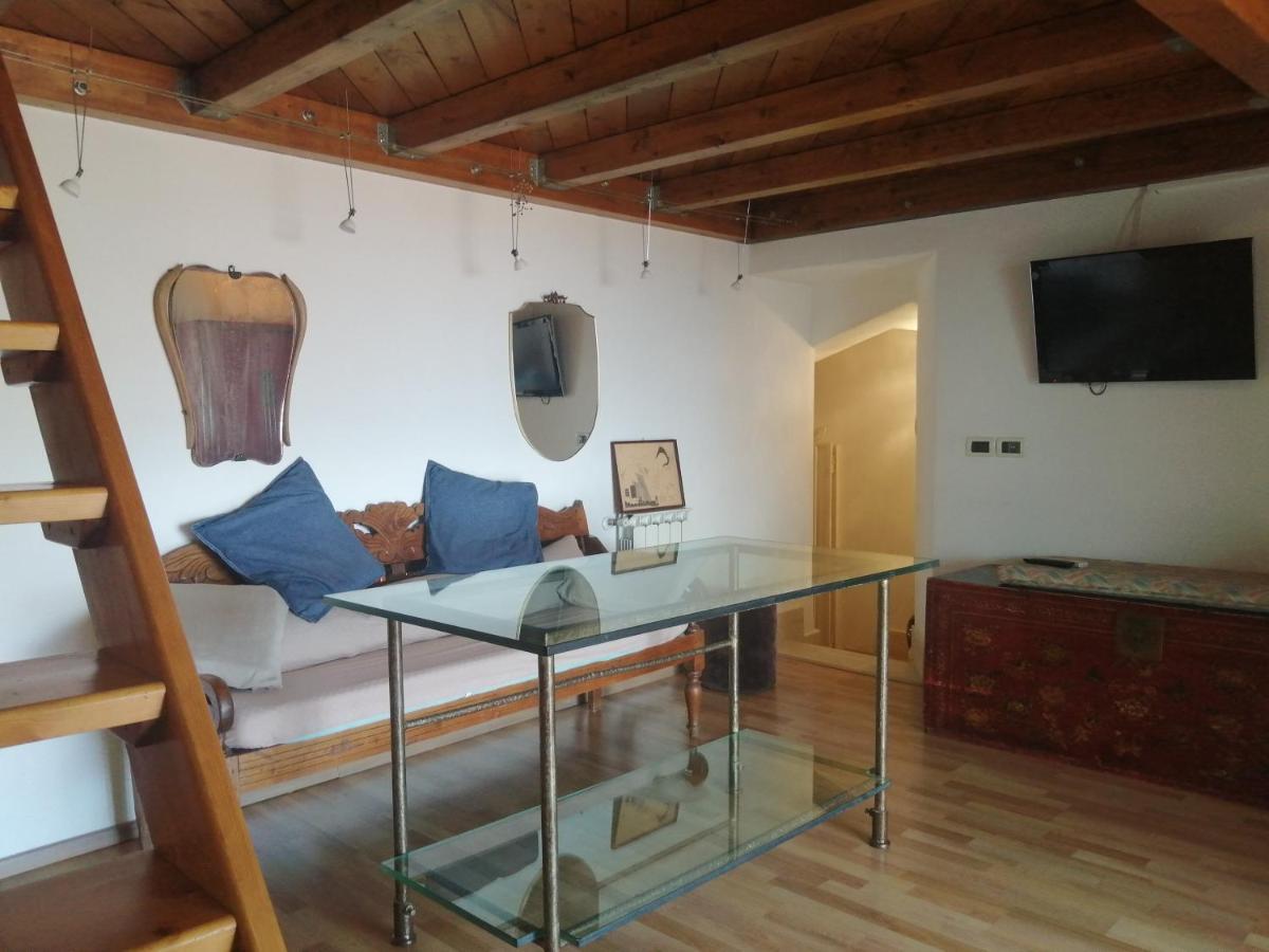 Aly Art Apartment Taormina Duomo, Gulf & Etna View Buitenkant foto
