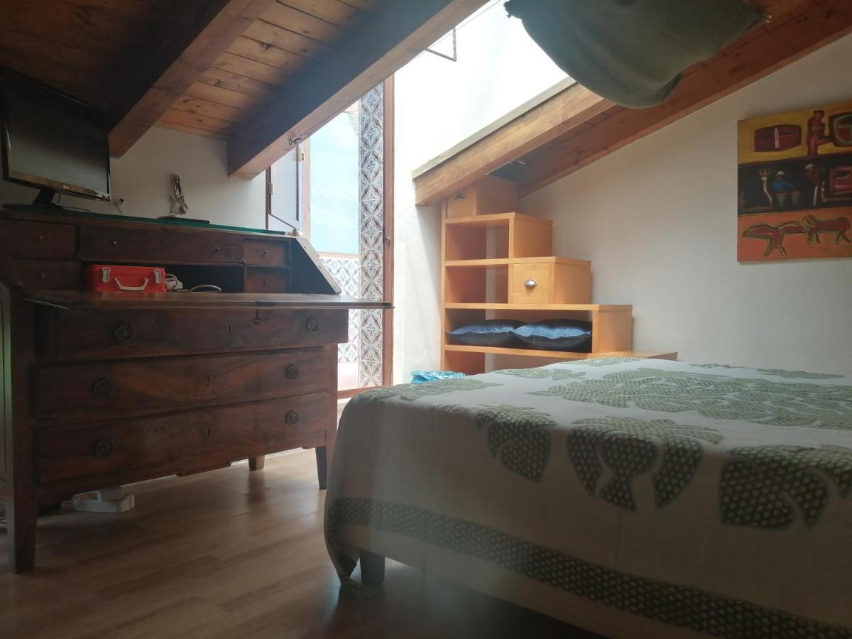 Aly Art Apartment Taormina Duomo, Gulf & Etna View Buitenkant foto
